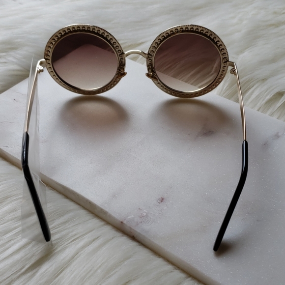 Royal Round Sunglasses with Swarovski Crystals - Picture 7 of 8